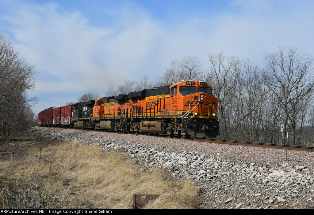 BNSF 8052